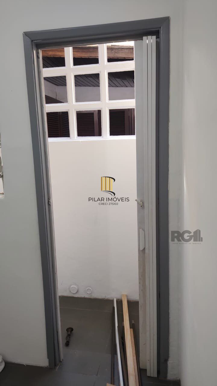 Apartamento térreo jk no miolo do Menino Deus!
