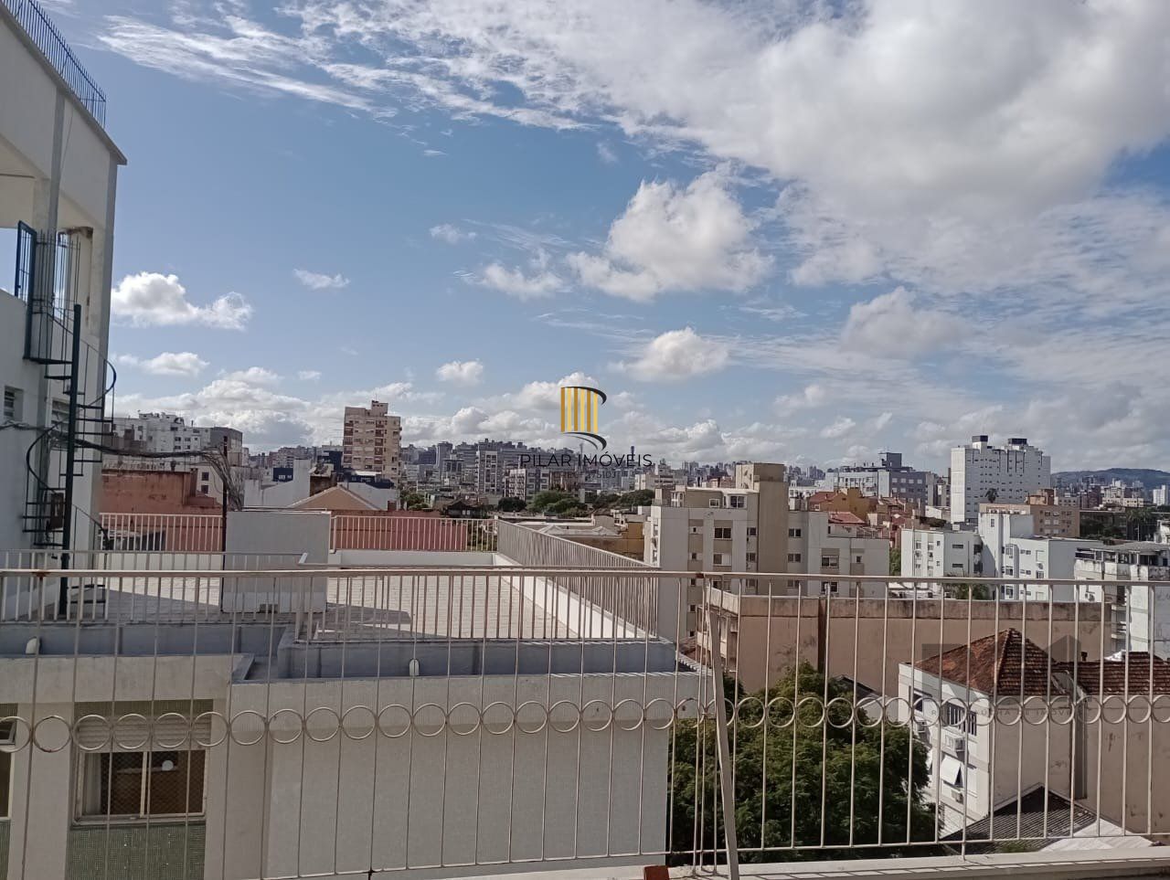 Apartamento 2 quartos, garagem semi mobiliado!