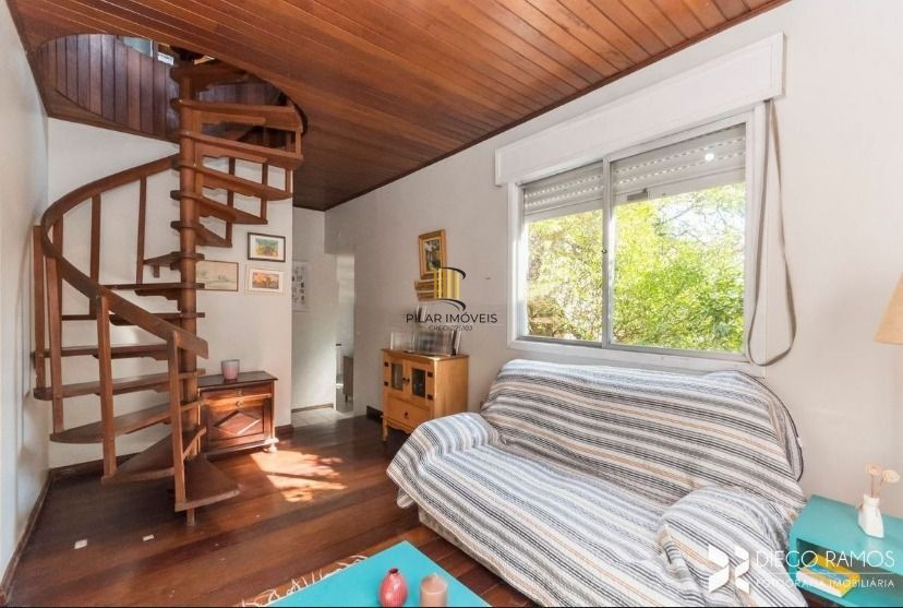 Casa para Venda - 190m², 4 dormitórios, sendo 1 suites, 2 vagas - Partenon - Pilar Imóveis