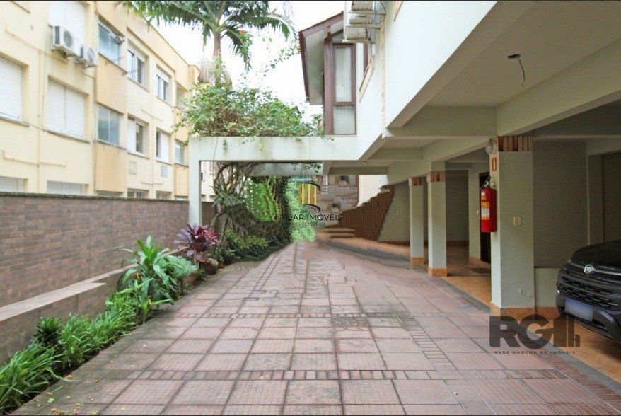 Casa com 3 quartos, suite e 2 vagas garagem!