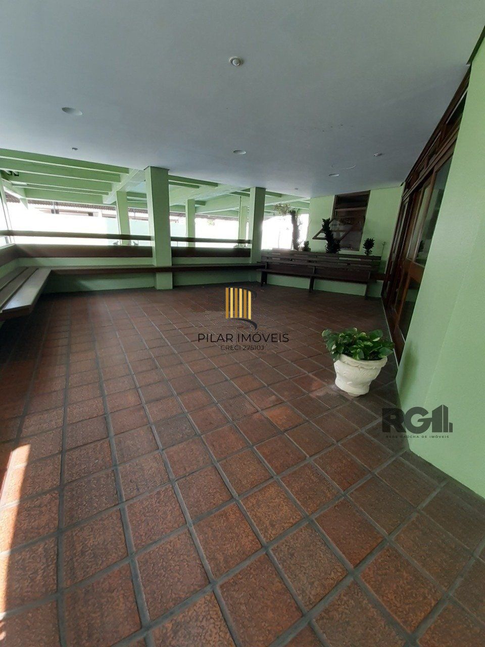 Apartamento 1 quarto com garagem no Menino Deus.