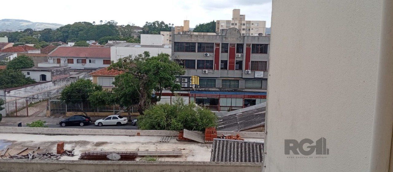 Apartamento de 02 dormitórios, de frente com elevador bairro Partenon- Porto Alegre