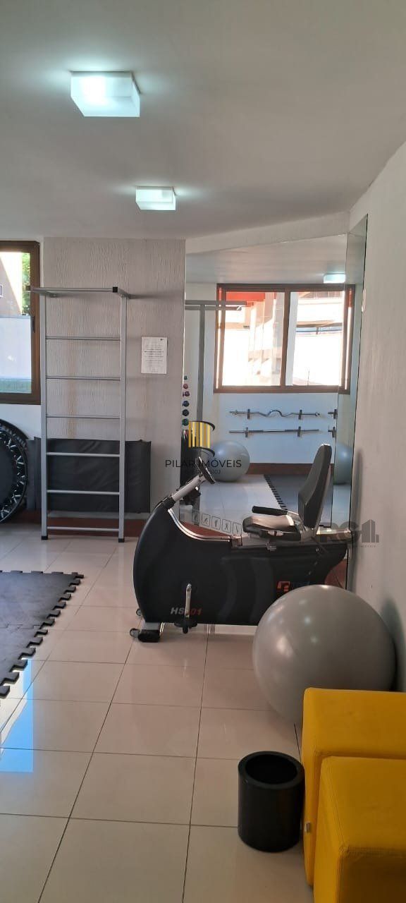 Apartamento 02 dormitórios alto padrão, bairro São João, com 02 vagas cobertas 