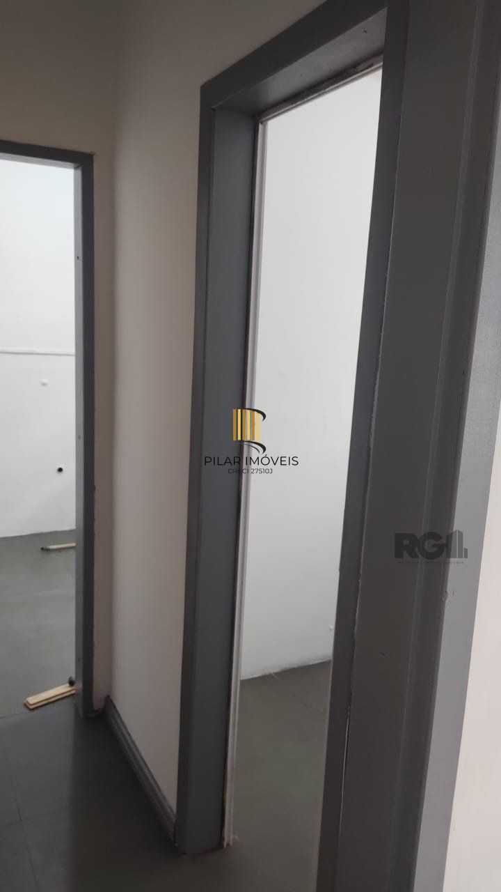 Apartamento térreo jk no miolo do Menino Deus!