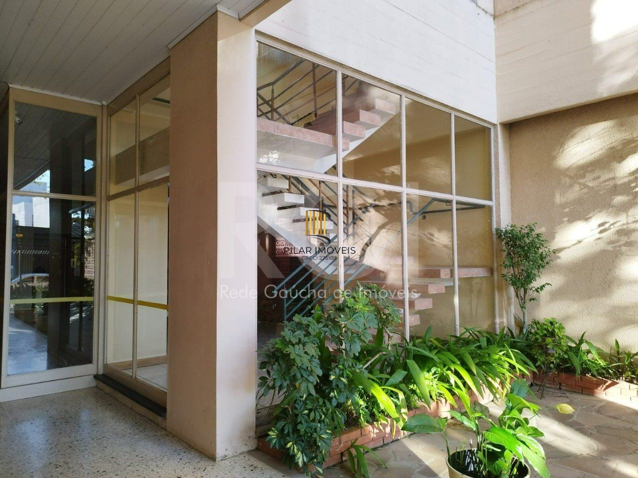 Apartamento 2 quartos com garagem no Menino Deus!