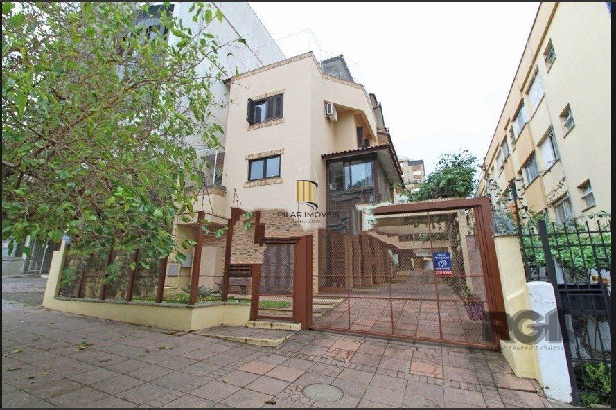 Casa com 3 quartos, suite e 2 vagas garagem!