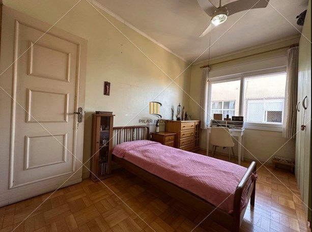 Apartamento 2 quartos, desocupado, andar alto na cidade Baixa!