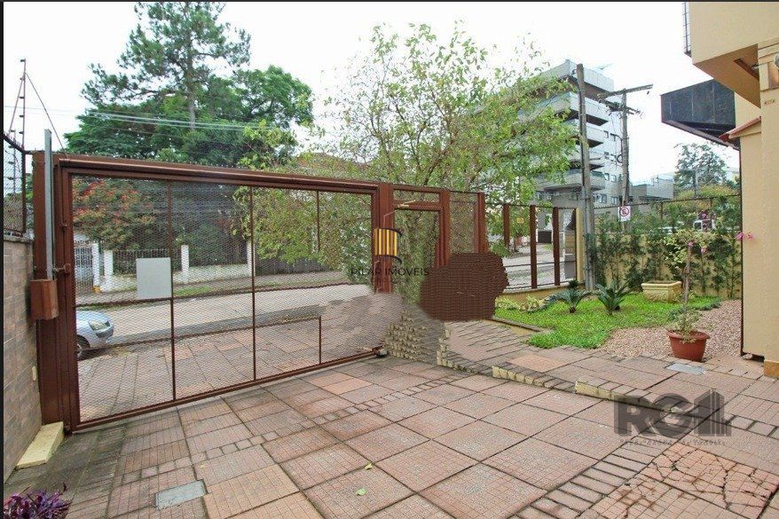 Casa com 3 quartos, suite e 2 vagas garagem!