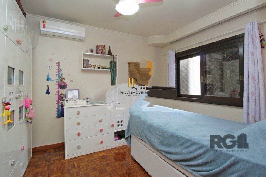 Casa com 3 quartos, suite e 2 vagas garagem!