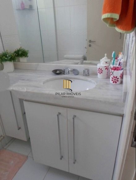 Apartamento 2 quartos, suite e garagem na cidasde Baixa.