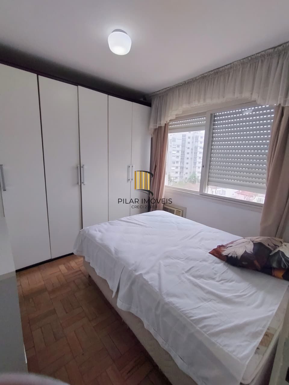 Vende apartamento 1 quarto,  desocupado, andar alto no bairro Cidade Baixa