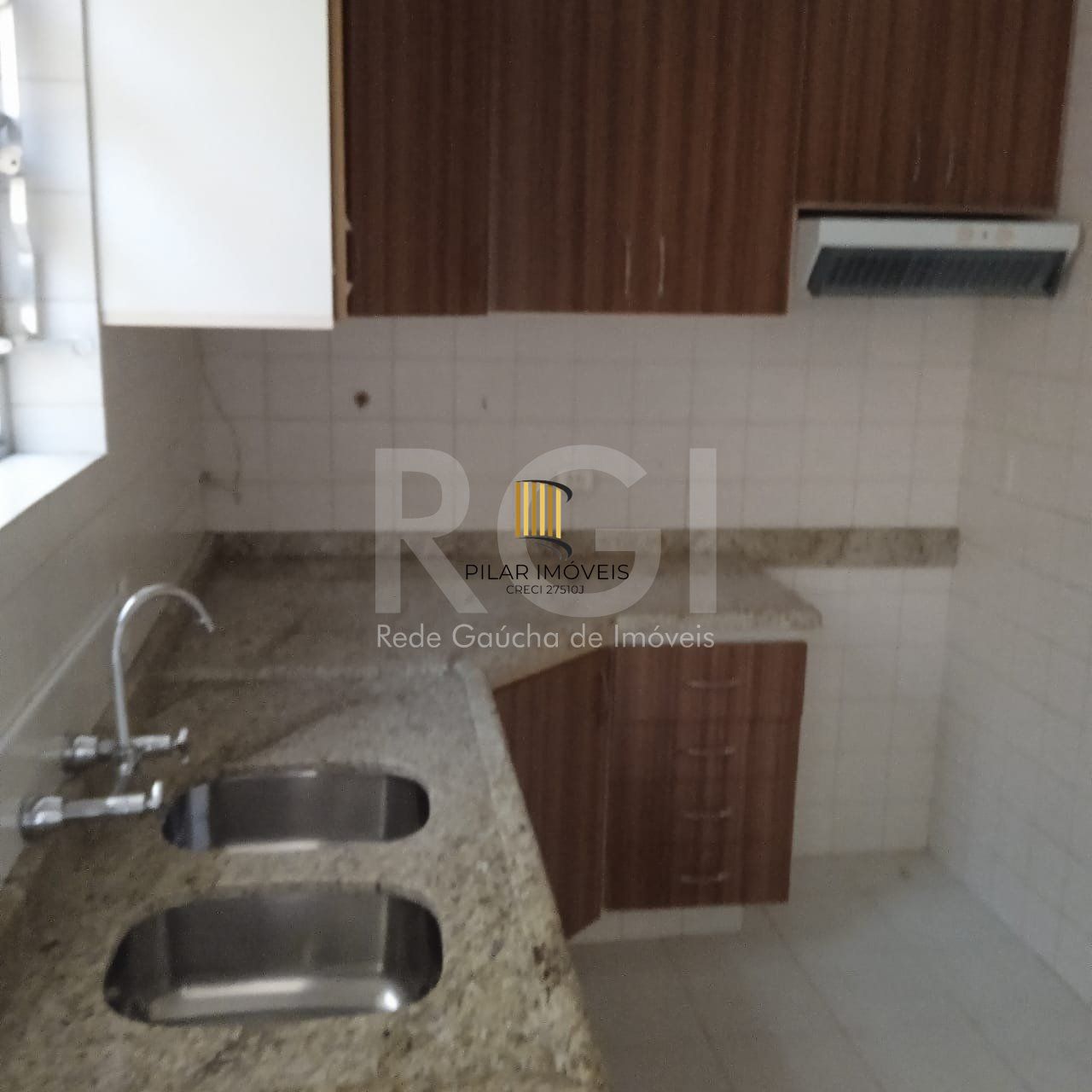 Apartamento Térreo, desocupado, 1 quarto com 2 pátios !