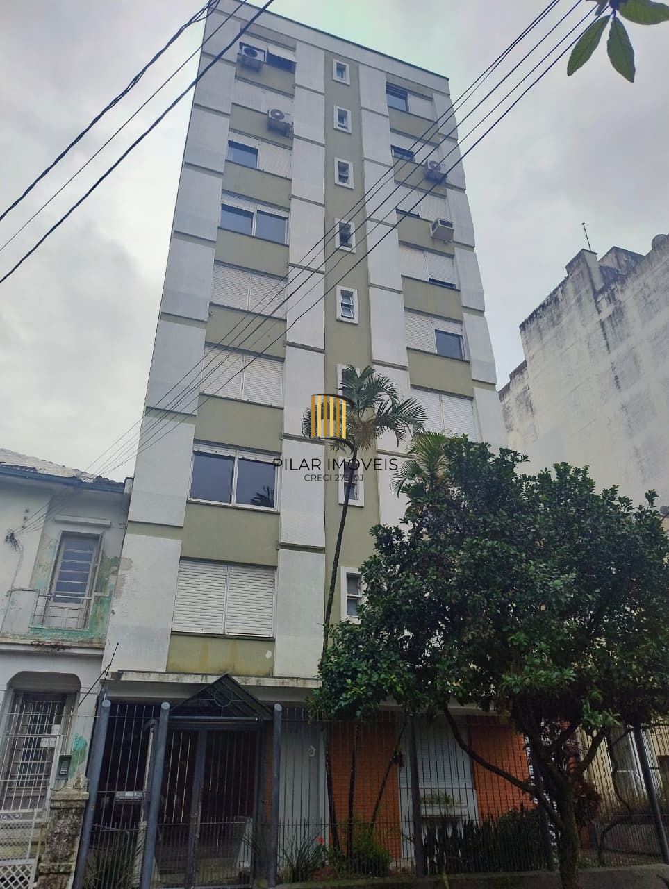Vende apartamento 1 quarto,  desocupado, andar alto no bairro Cidade Baixa