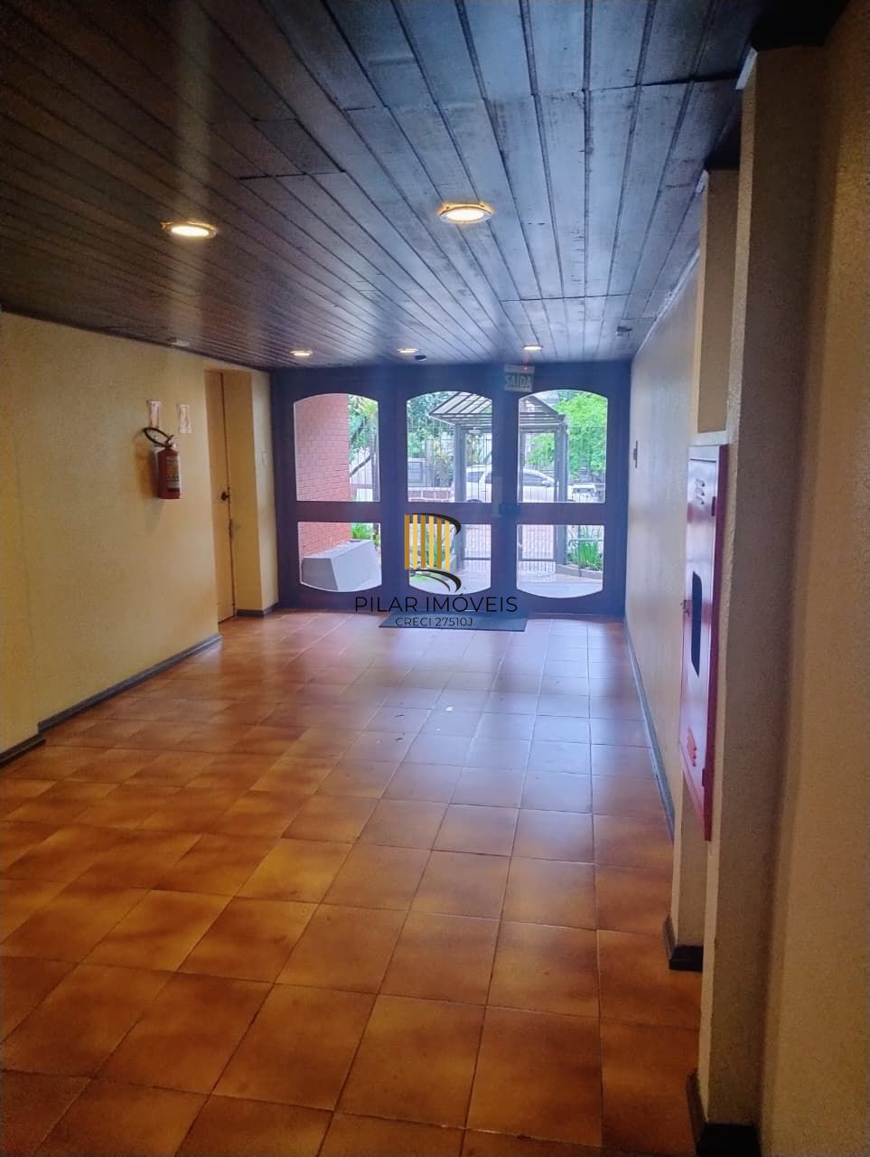 Vende apartamento 1 quarto,  desocupado, andar alto no bairro Cidade Baixa