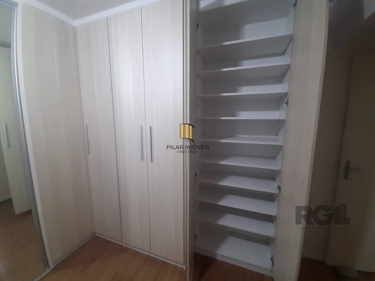  Apartamento 2 dormitórios, de frente 100% reformado bairro Cidade Baixa- Porto Alegre