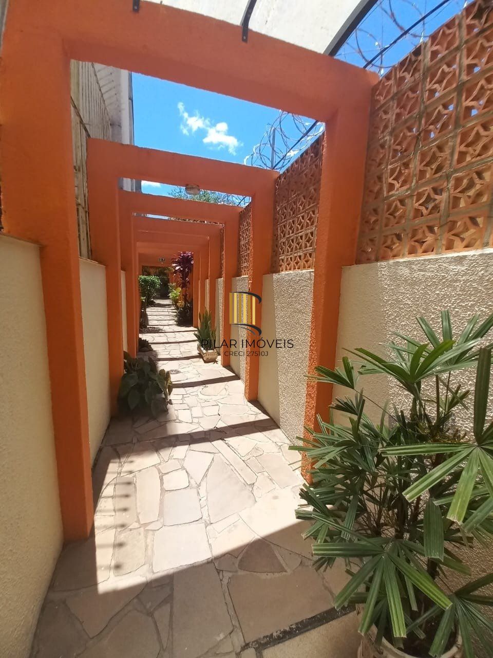Apartamento com 2 quartos na Cidade Baixa!
