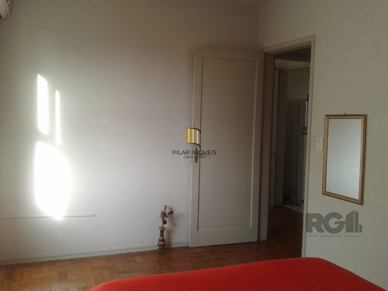 Apartamento 2 dormitorios na cidade baixa