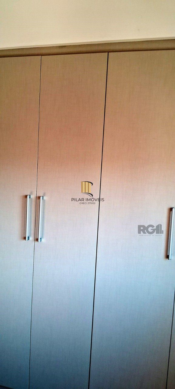 Apartamento 02 dormitórios alto padrão, bairro São João, com 02 vagas cobertas 