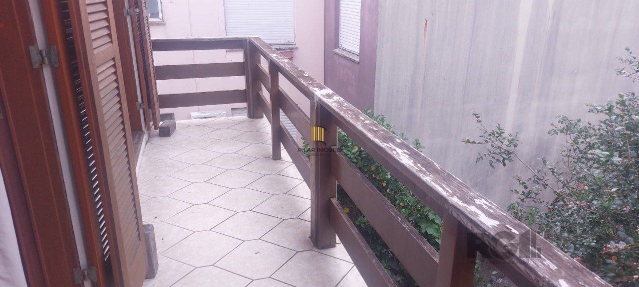 Casa 3 dormitórios no bairro Medianeira