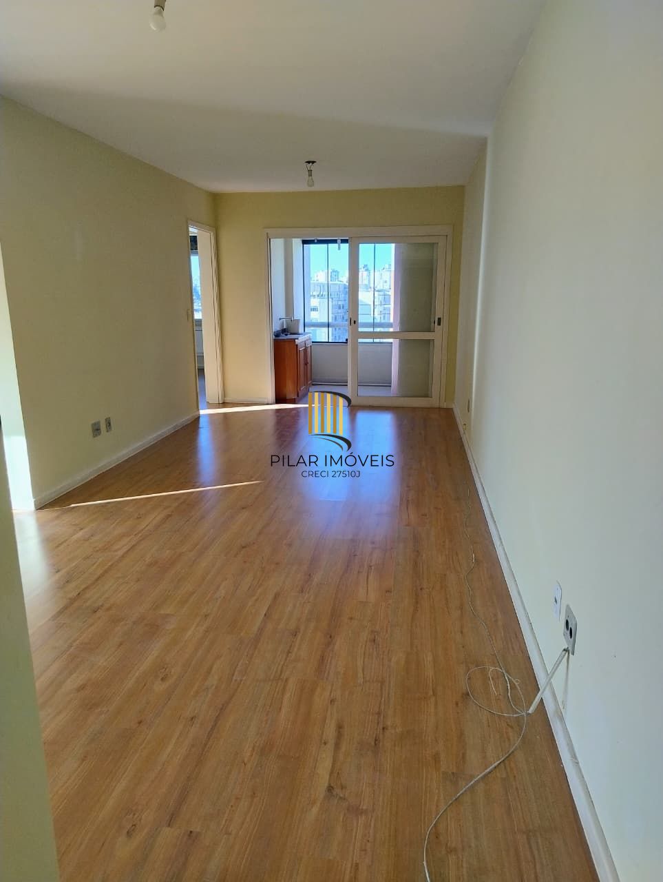 Apartamento 2 quartos, sacada com churrasqueira e  garagem no bairro Cidade Baixa - Pilar Imóveis