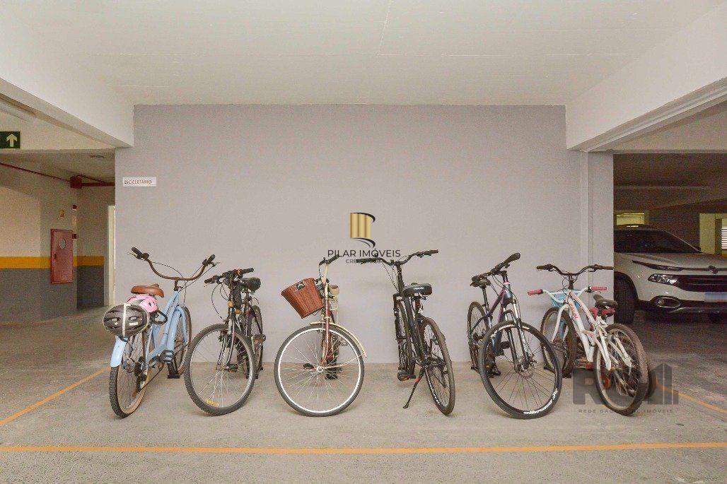Apartamento à venda na Cidade Baixa COM GARAGEM!