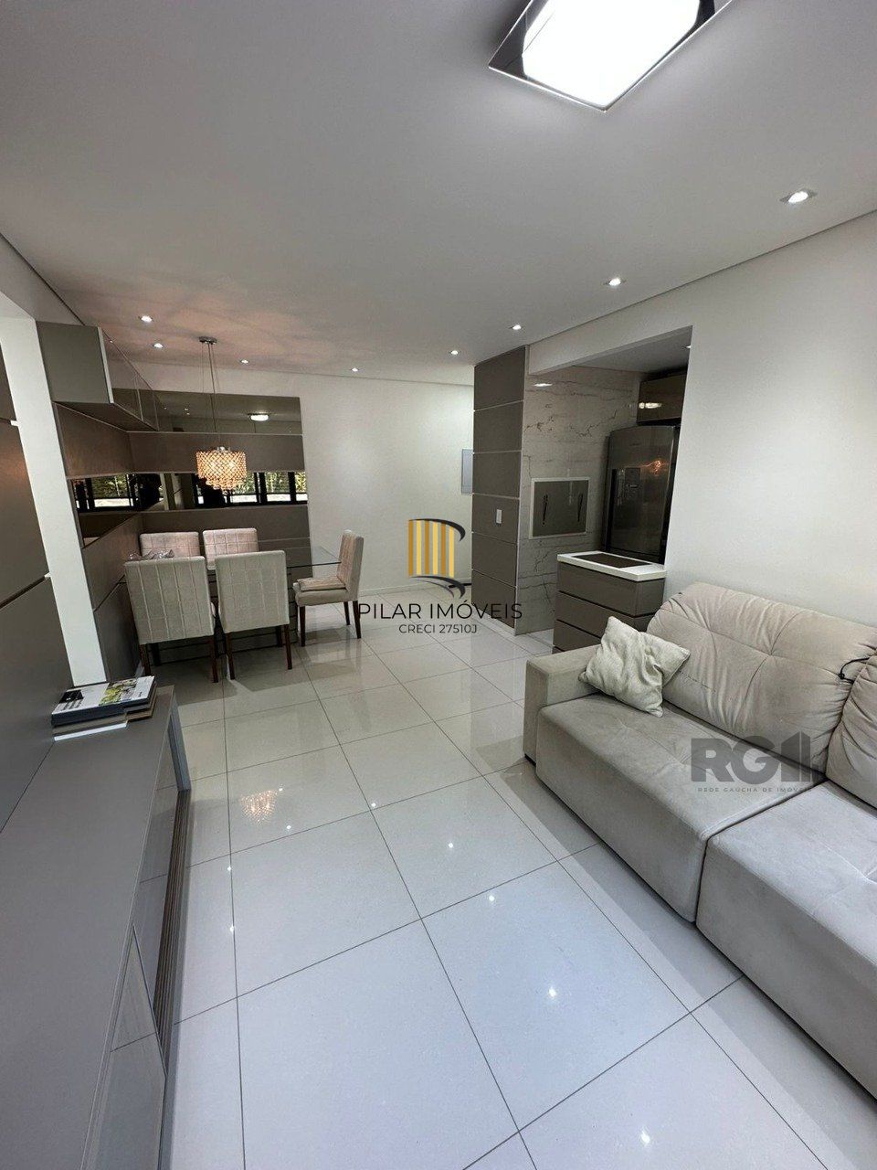 Apartamento 2 dormitórios no bairro Camaquã