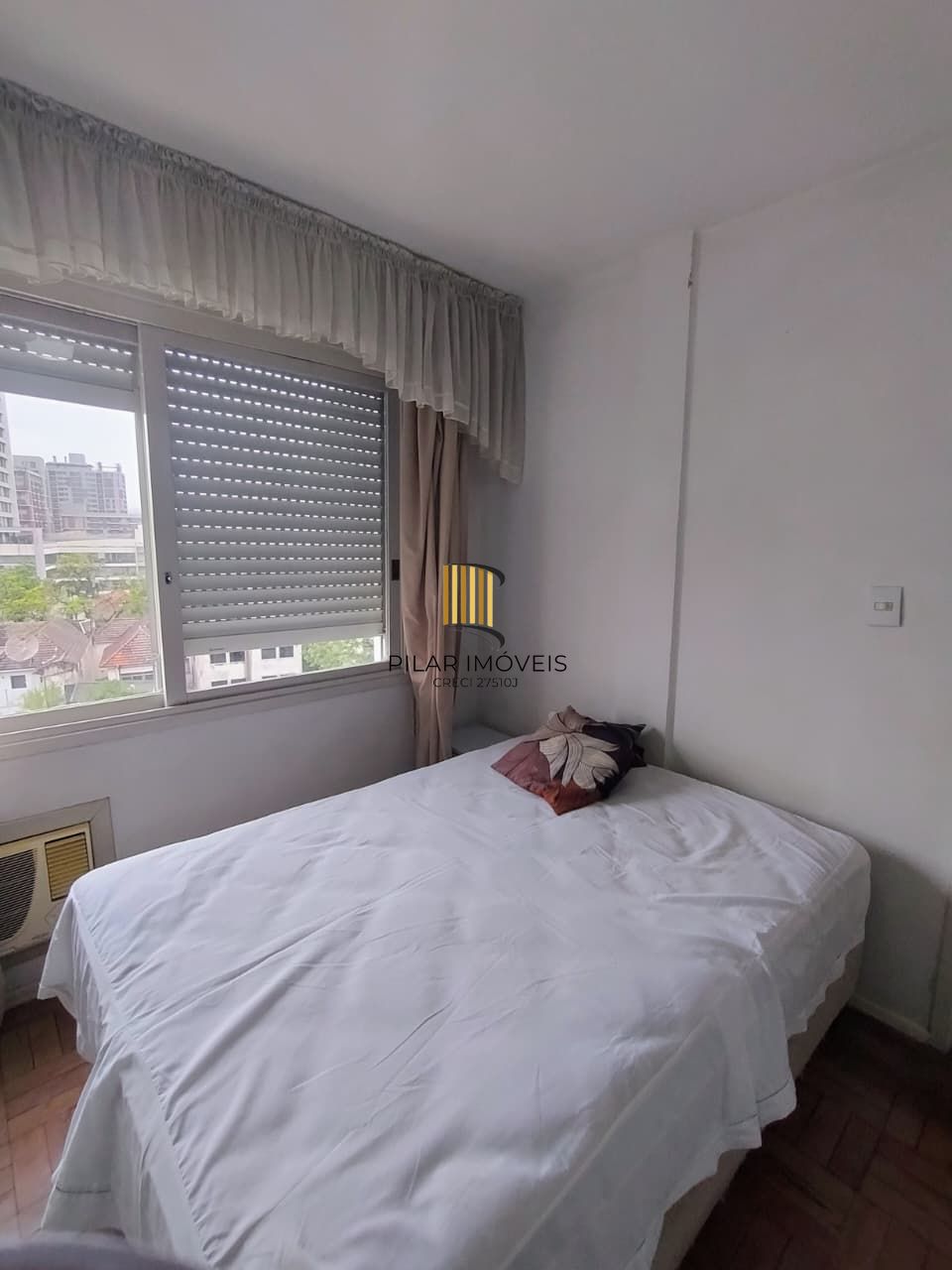 Vende apartamento 1 quarto,  desocupado, andar alto no bairro Cidade Baixa