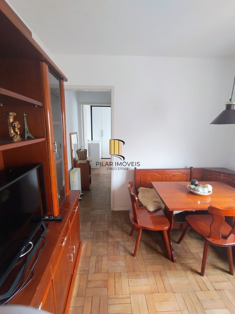 Vende apartamento 1 quarto,  desocupado, andar alto no bairro Cidade Baixa
