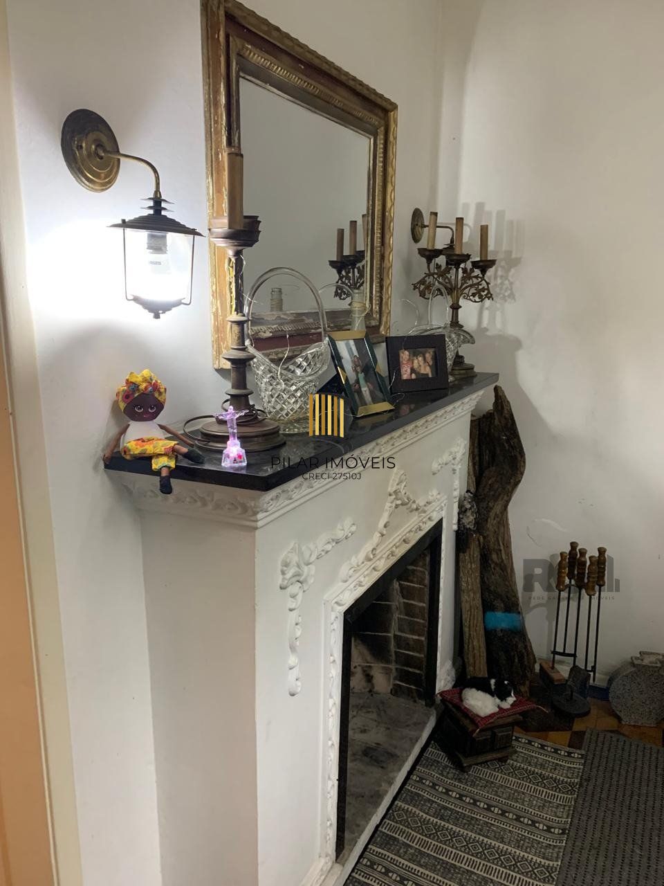   Ótimo apartamento 3 dormitórios, de frente com sacada, bairro Cidade Baixa- Porto Alegre