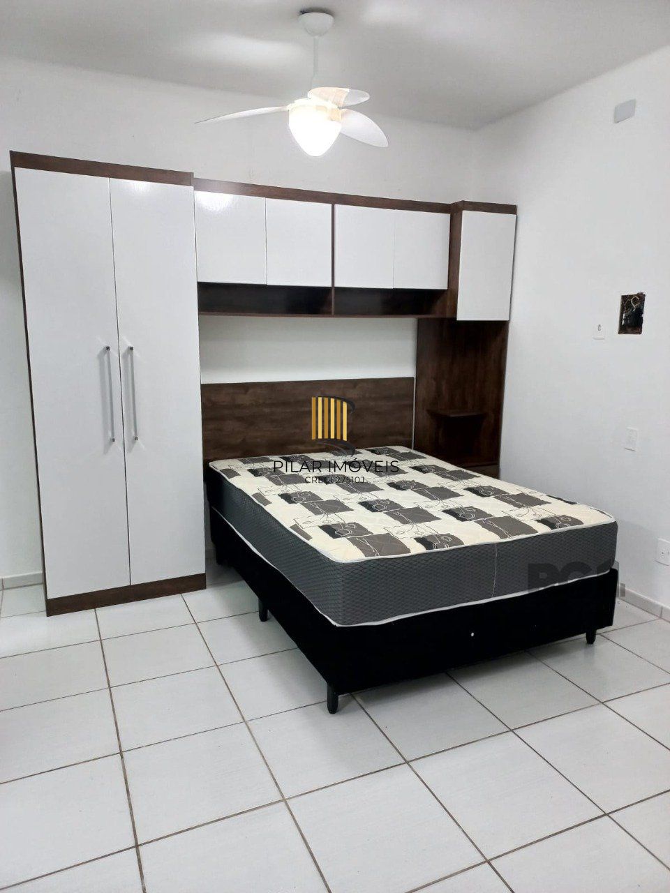 Apartamento desocupado na   Azenha