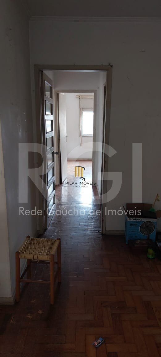 Apartamento com 3 quartos, 2 banheiros, desocupado e 1 vaga!