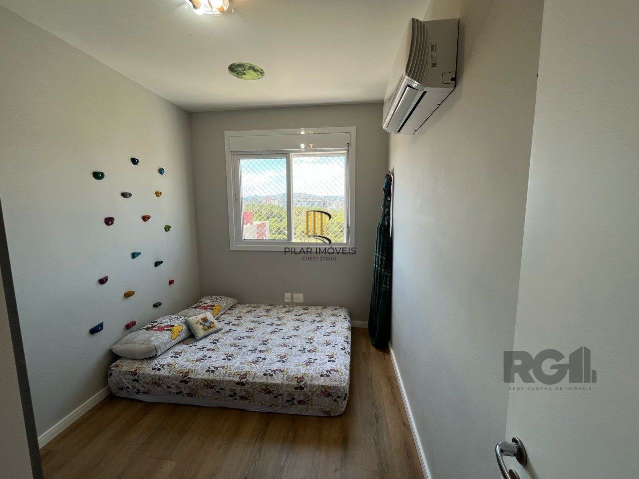 Apartamento 2 quartos, suíte e garagem na Cidade Baixa.