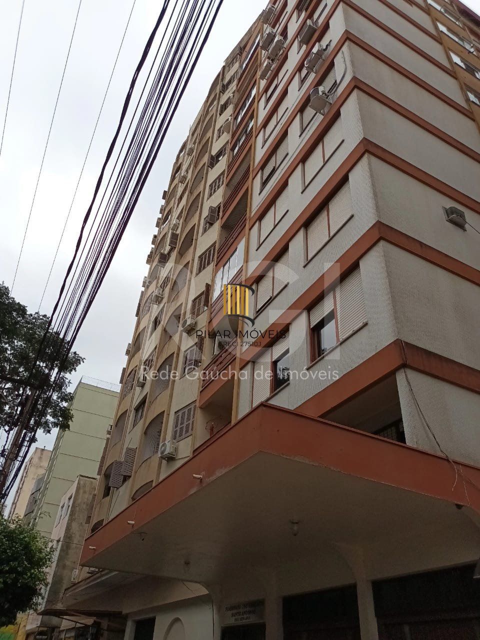 Jk no miolo da Cidade Baixa, andar alto com vista!