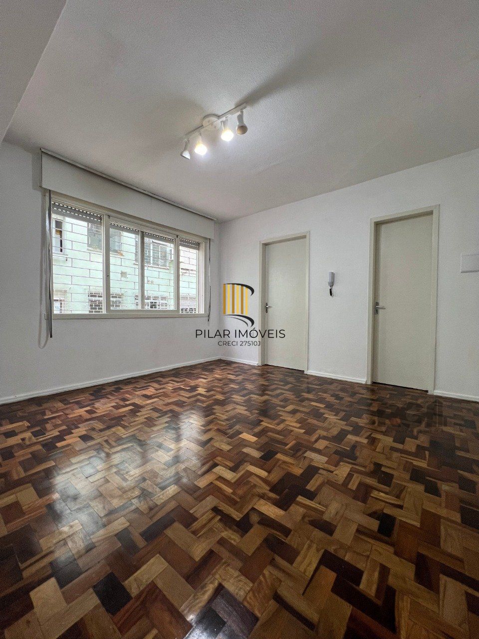 Kitnet 1 dormitório no bairro Jardim Leopoldina - Pilar Imóveis