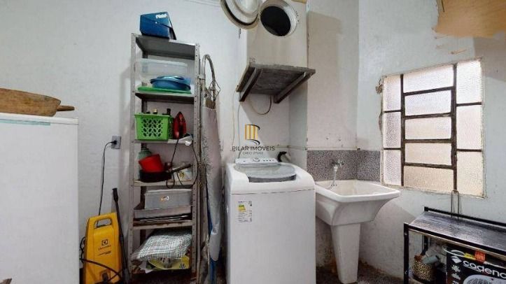 Casa para Venda - 190m², 4 dormitórios, sendo 1 suites, 2 vagas - Partenon