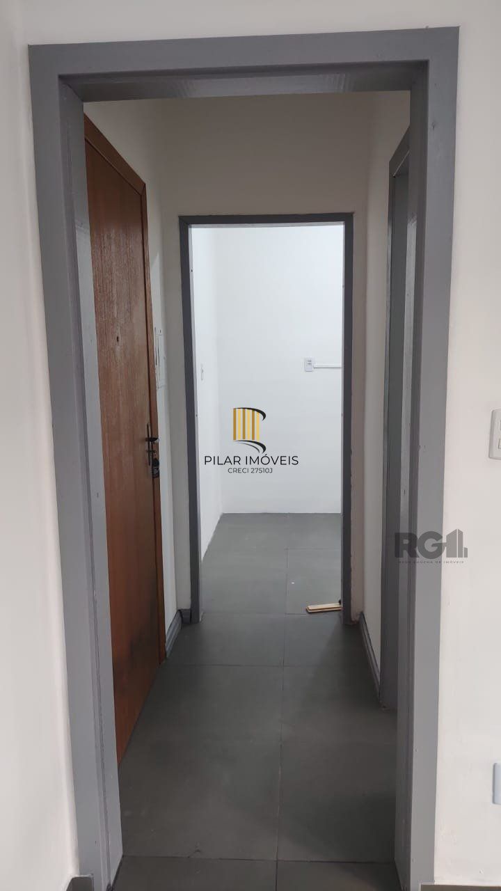 Apartamento térreo jk no miolo do Menino Deus!