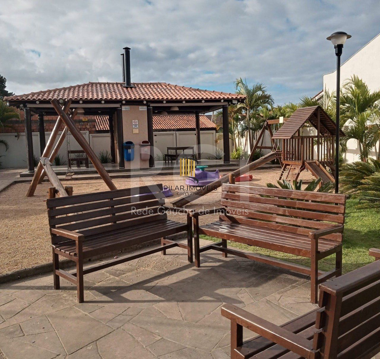 Casa de Condomínio 2 dormitórios no bairro Restinga
