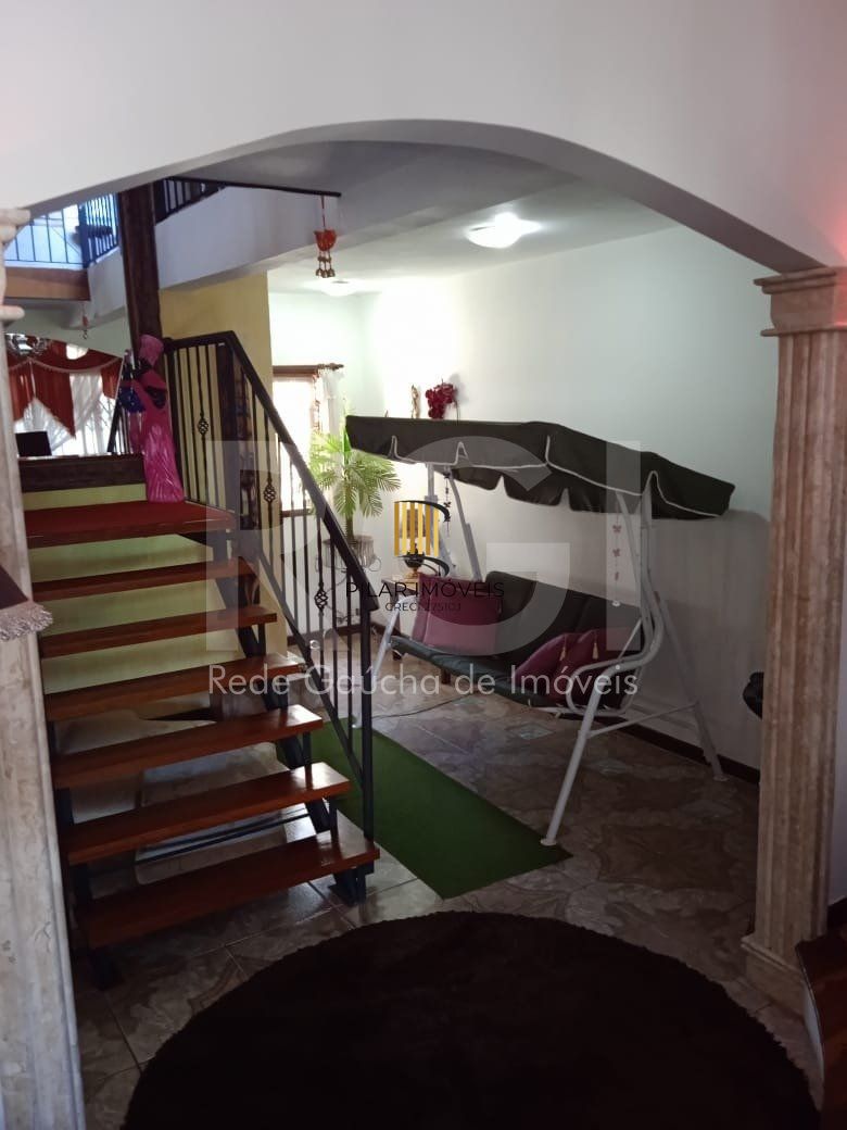 Casa para Venda - 750m², 6 dormitórios, sendo 3 suites, 4 vagas - Partenon