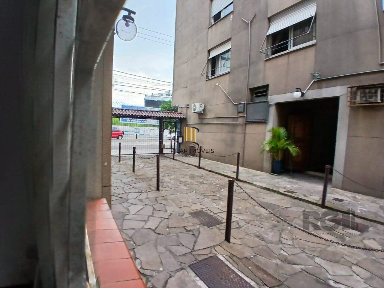 Apartamento  térreo de 1 quarto  42 m2 com patio 