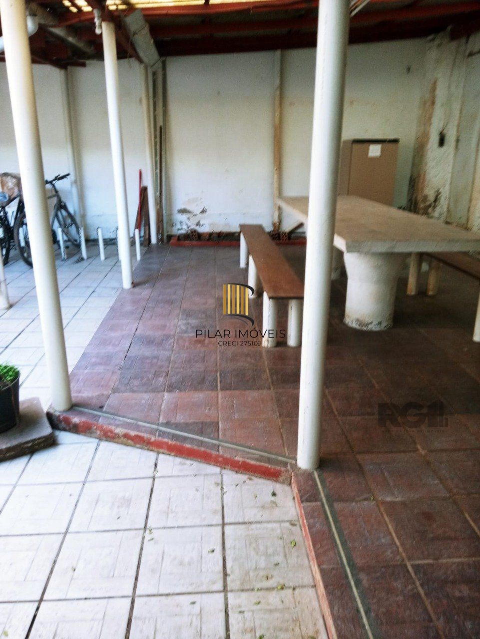 Apartamento terreo na Praia de Belas, com patio privativo