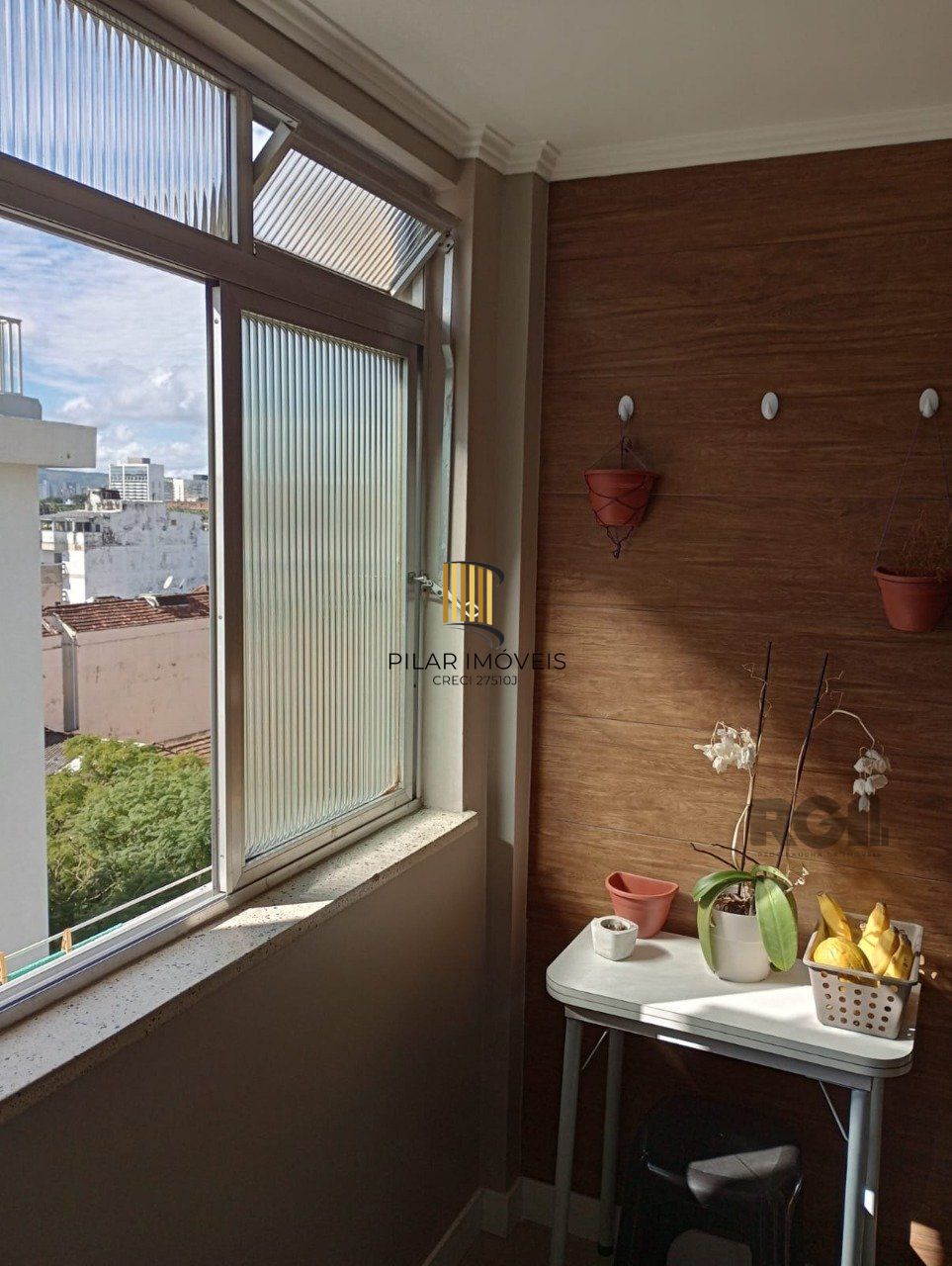 Apartamento 2 quartos, garagem semi mobiliado!