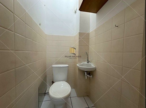 Apartamento 2 quartos, desocupado, andar alto na cidade Baixa!