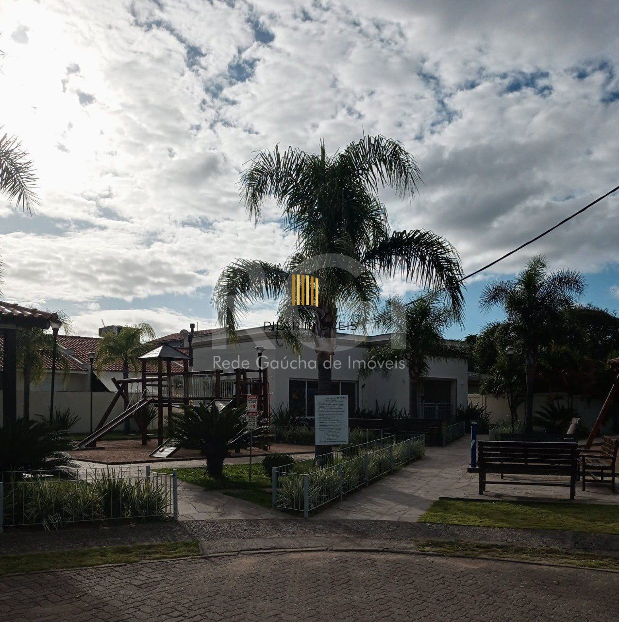 Casa de Condomínio 2 dormitórios no bairro Restinga