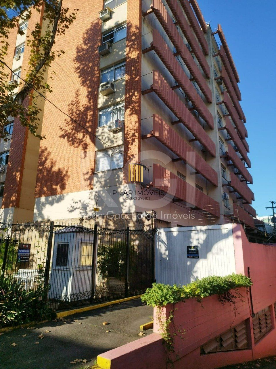 Apartamento 2 quartos com garagem no Menino Deus!