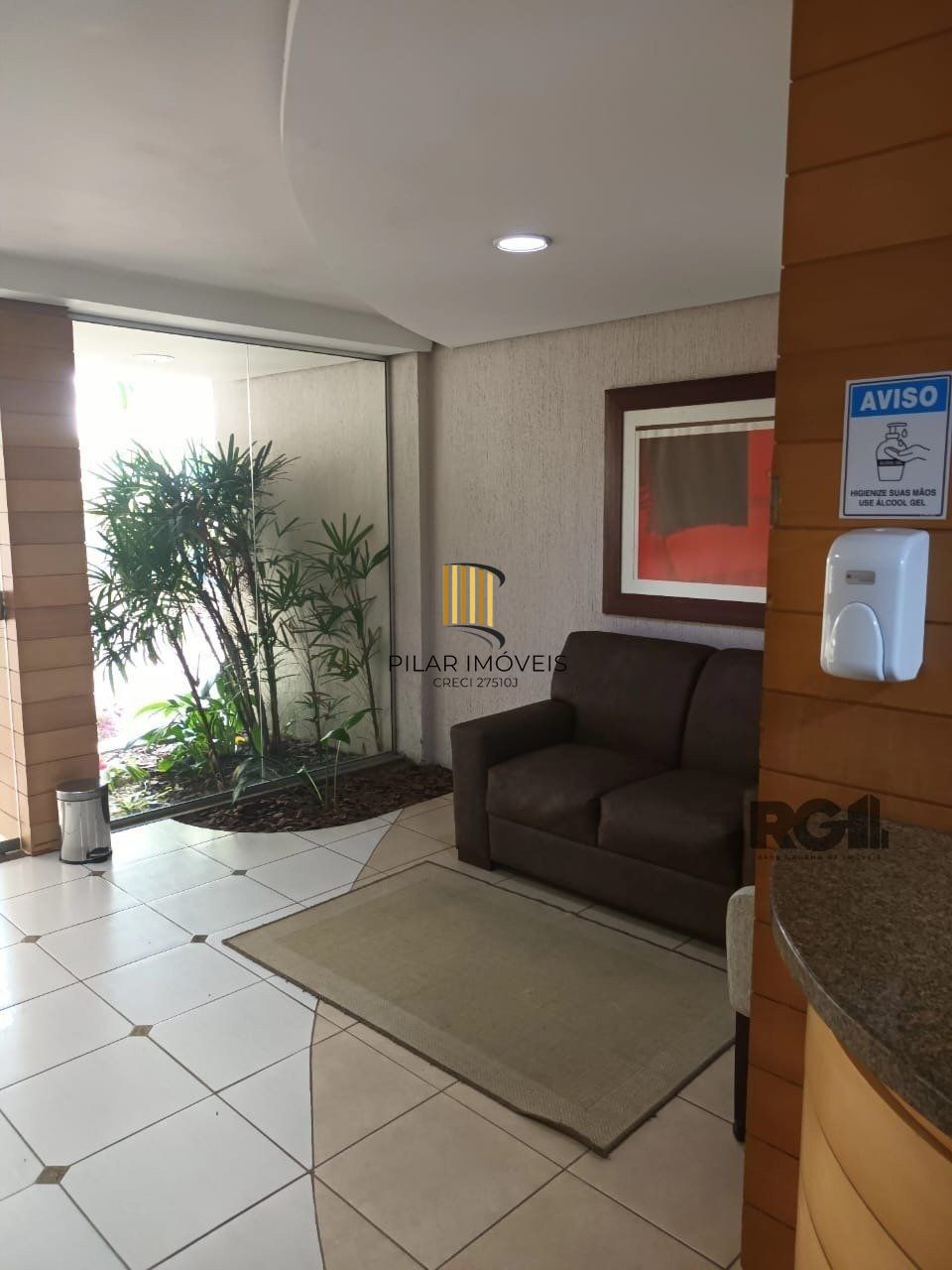 Apartamento 2 quartos, garagem semi mobiliado!