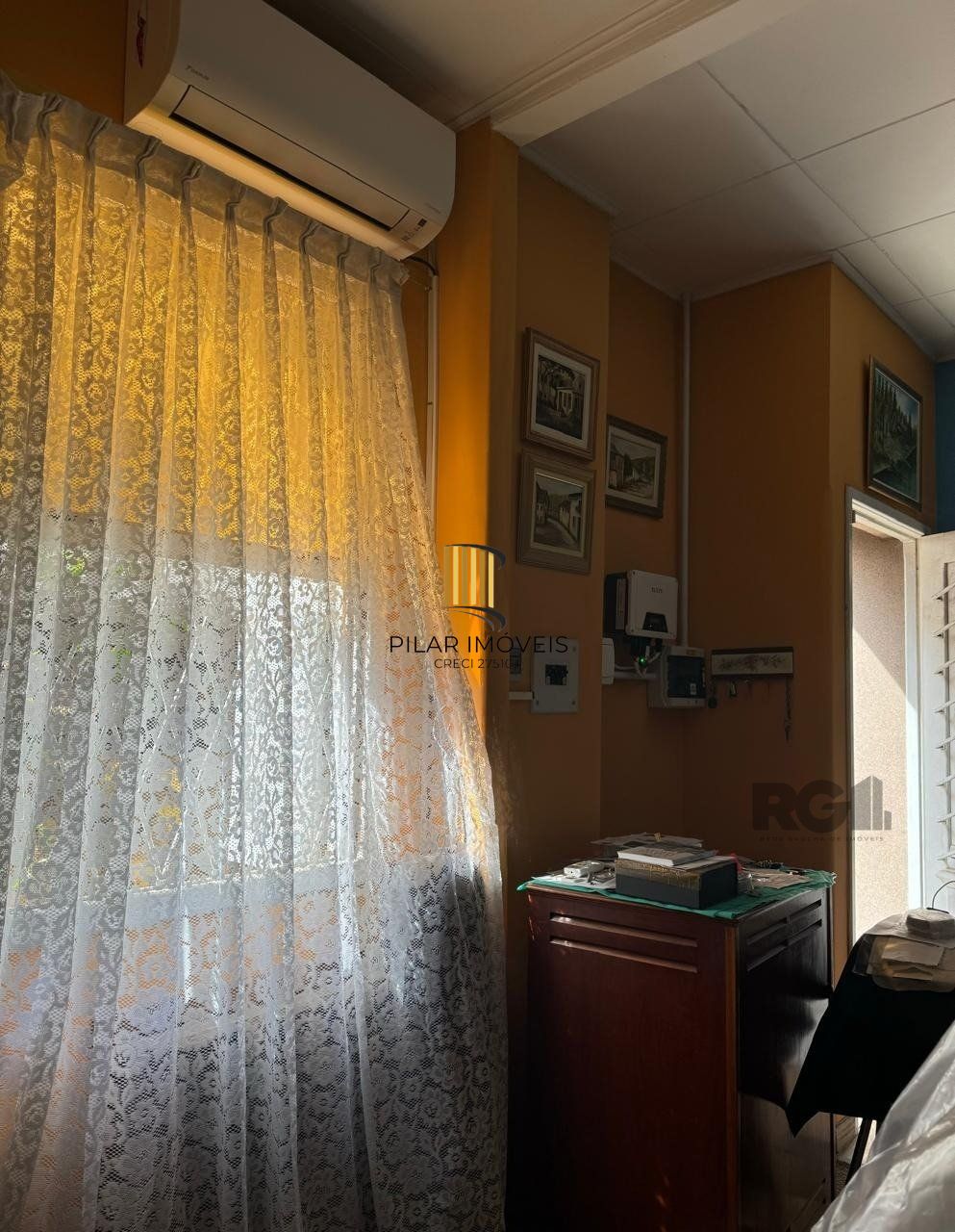 Casa com 3 quartos e 2 garagens no bairro cidade Baixa!