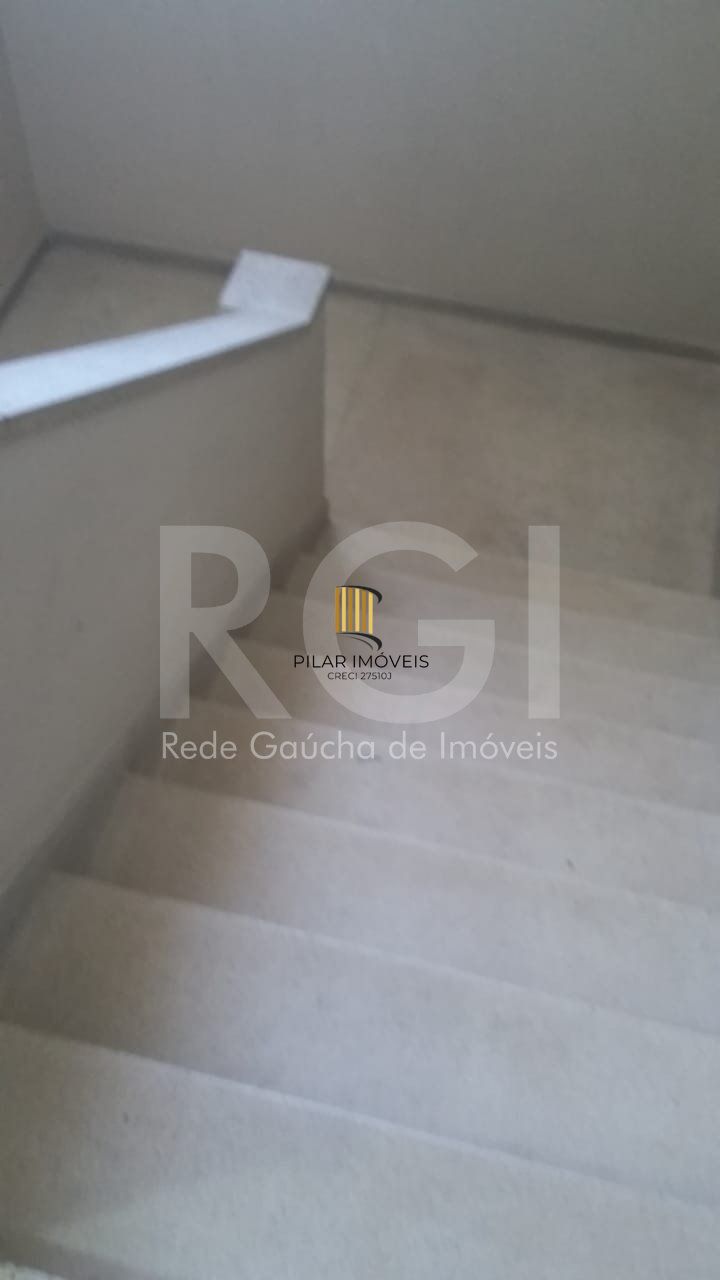 Apartamento  com 2 quartos , baixo custo condominial no Menino Deus!