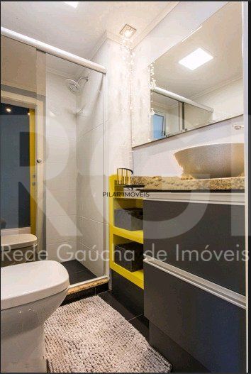 Apartamento para Venda - 80.99m², 3 dormitórios, sendo 1 suites, 2 vagas - Bom Fim