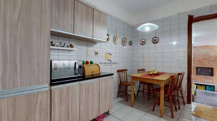 Casa para Venda - 190m², 4 dormitórios, sendo 1 suites, 2 vagas - Partenon