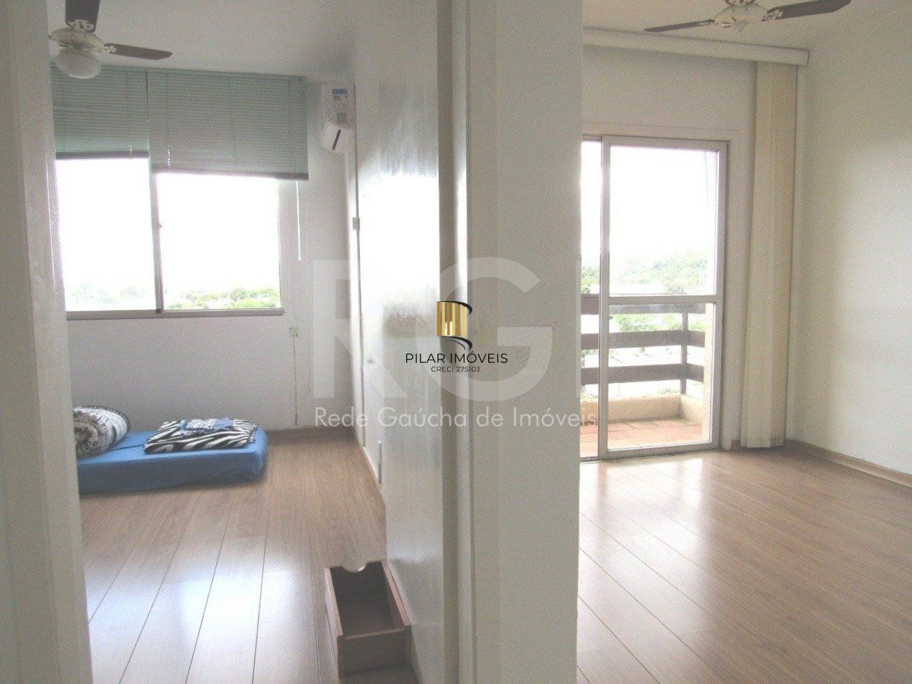 Apartamento 1 quarto com sacada e garagem!
